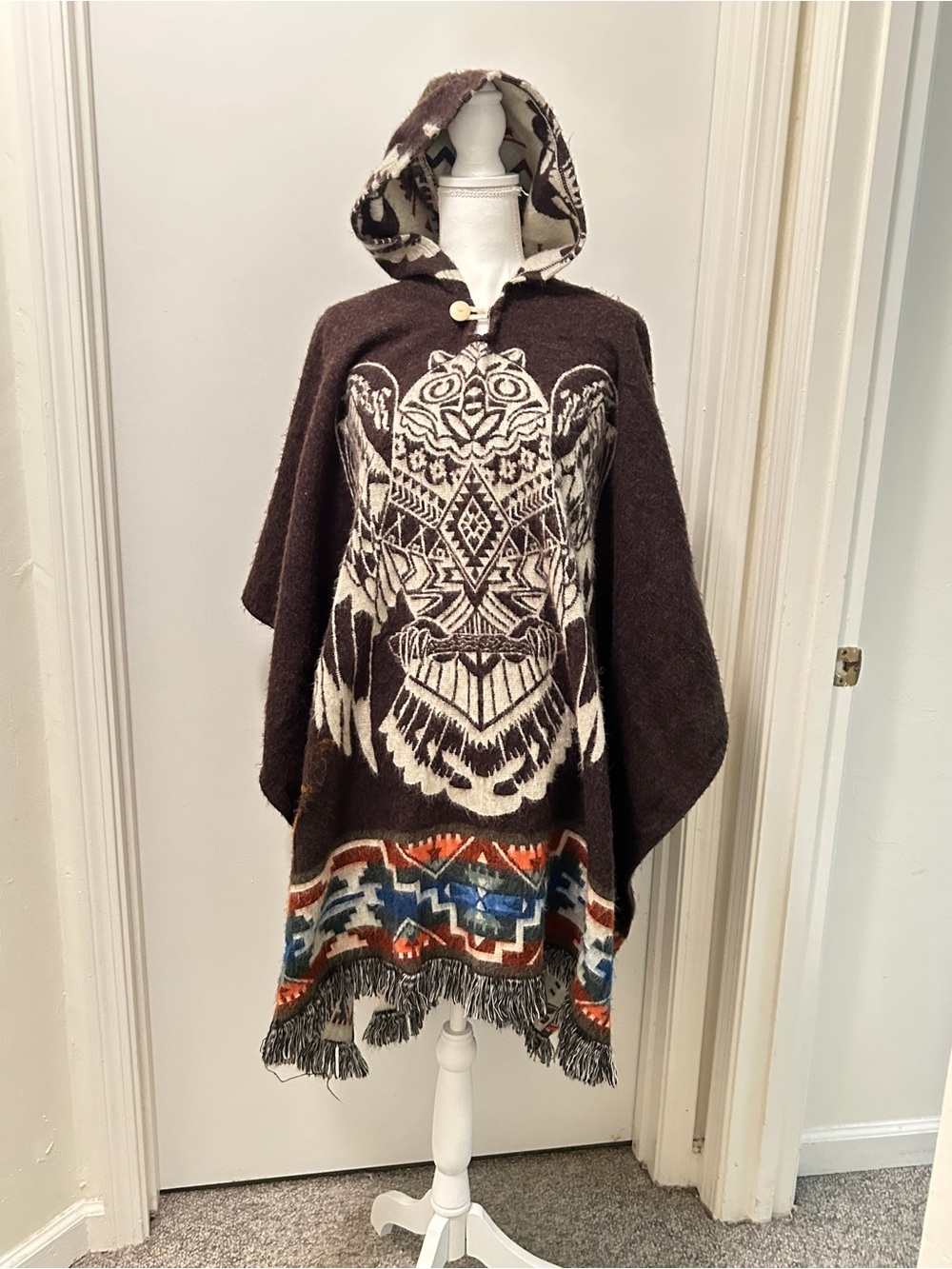 Ecuadorian Brown Owl Pattern Hooded Wool Poncho with Fringe